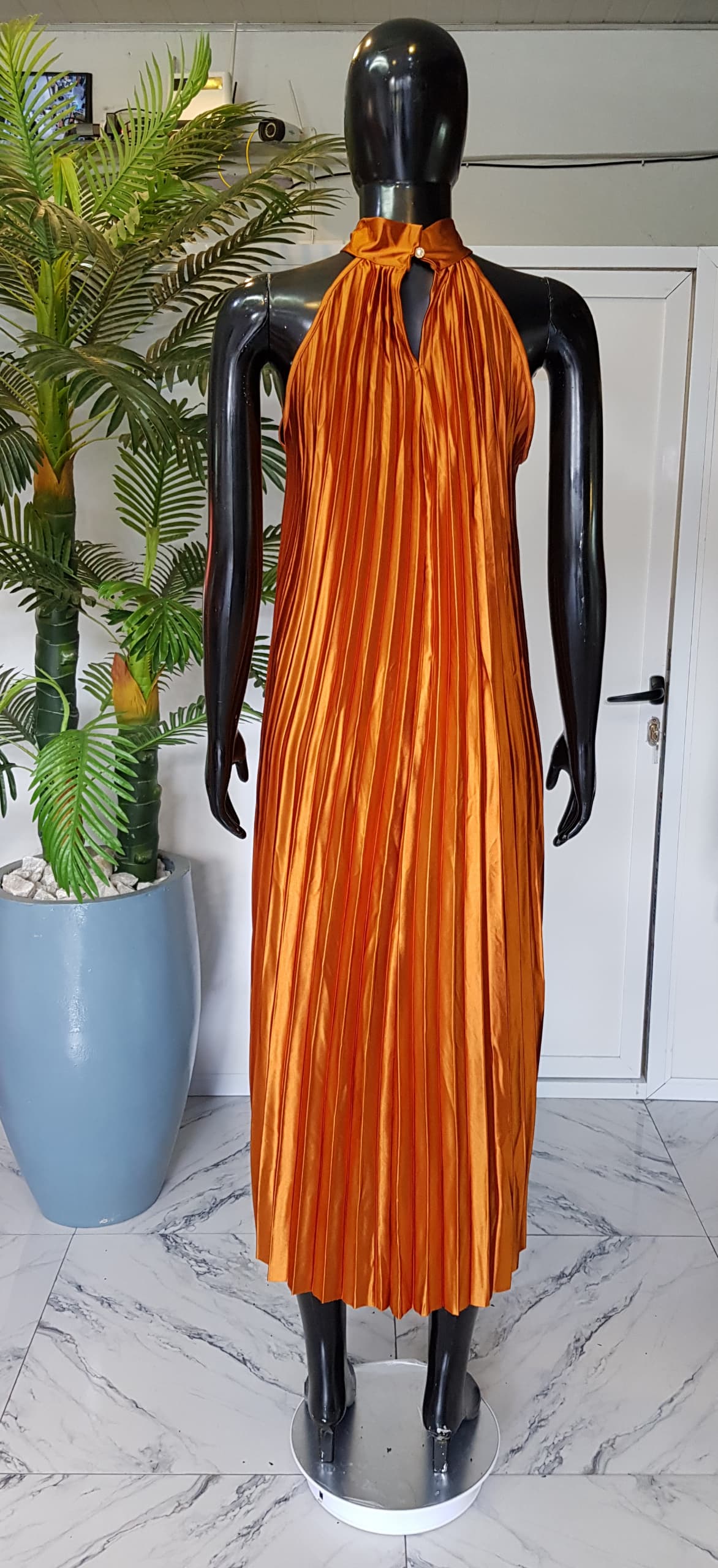 Pleated Halter Maxi Dress – Elegant Golden Glow - Image 7