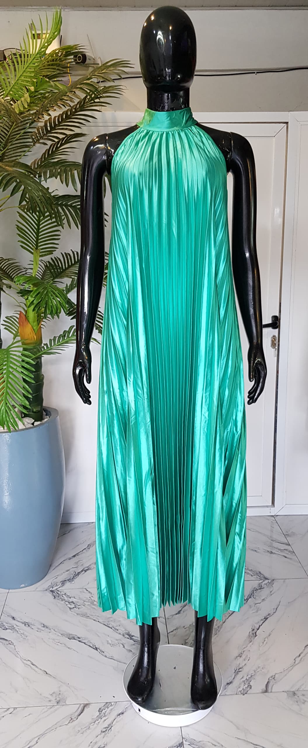 Pleated Halter Maxi Dress – Elegant Golden Glow - Image 3
